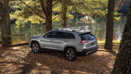 Jeep | 'No Engine Or Transmission Issues?': Illinois Uber Customer Gets Into 2019 Jeep Cherokee. Then He Sees the Odometer