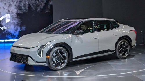 Kia, Kia EV4 Akan Dibuat di Korea dan Terkena Tarif AS