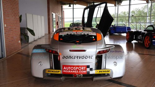 Donkervoort, Donkervoort F22: Konsistensi Radikal dalam Konstruksi Mobil