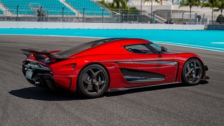 ¡Este Koenigsegg tiene un millón de dólares sólo en extras!