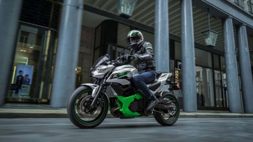 Las motos híbridas Ninja y Z de Kawasaki van a recibir mejoras importantes