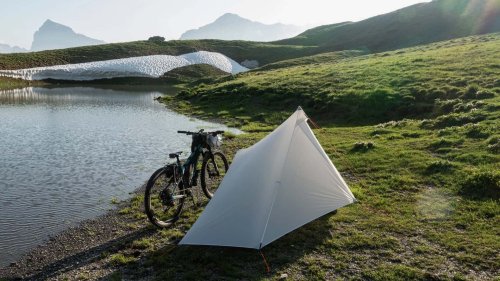 Descubre esta tienda ultraligera para los motoristas más camperos