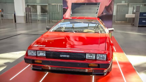 Este DeLorean DMC-12 impoluto está para 'regresar al futuro'