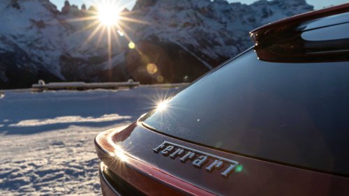 Ferrari préparerait une version plus performante de son purosangue