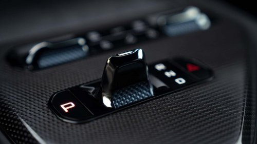 Review Lotus Emeya 2025: Lotus yang Sangat Berbeda