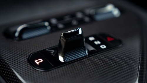 Review Lotus Emeya 2025: Lotus yang Sangat Berbeda