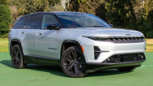 Salesman Says Woman Tried to Upgrade $88K Jeep Grand Wagoneer. Then He Tells Her How Much It’s Worth Now