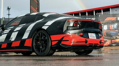 Porsche, Komentar Pembalap F1 soal Porsche Taycan-Fighter dari AMG