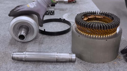 Tesla, GM, Mengapa Tesla dan GM Dinginkan Motor Listrik dengan Cara Berbeda