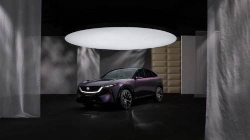 Mazda CX-6e vs. Tesla Model Y: comparativa de SUV eléctricos