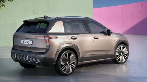 Skoda Epiq : premières images officielles en camouflage aux couleurs vives