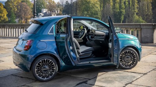 Fiat 500 Hybrid (2025) im Test: Teures Comeback