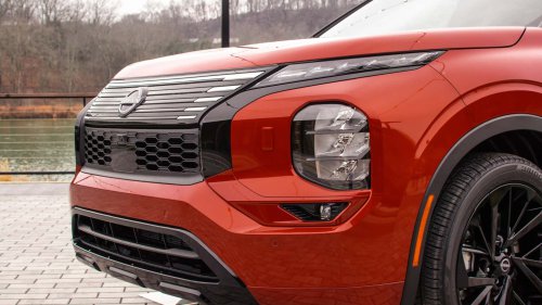 The Nissan Rogue Plug-In Hybrid Fills a Gap. But for How Long? Review