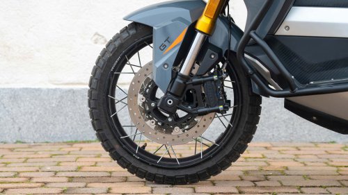 Peugeot XP 400, conducimos el maxiscooter aventurero francés