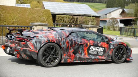 Lamborghini, Lamborghini Revuelto SV erwischt: Mehr als 1.100 PS im System?