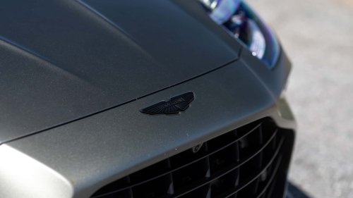 Review Aston Martin Vantage Roadster: Rasa Berkendara ala Coupe