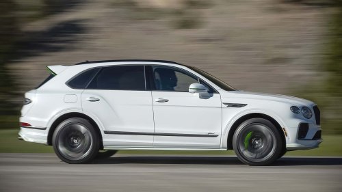 Mercedes, ‘My Mercedes Supposedly Has That': Traffic Light Expert Says Bentleys Can Predict When Lights Change Green. It Works—But How