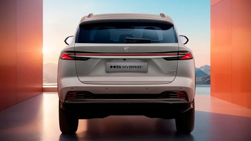 ¿Caro el Toyota RAV4? El MG HS Hybrid+ cuesta 10.600 euros menos