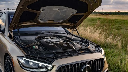 Mercedes, CEO Mercedes Khawatir Industri Mobil Eropa Akan 'Runtuh'