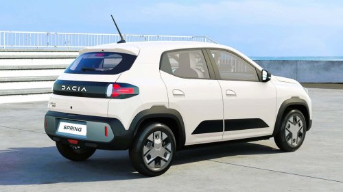 Nuevo Dacia Spring 2025: 8.190 €, carga gratuita 30.000 km… mmm BYD Dolphin Surf