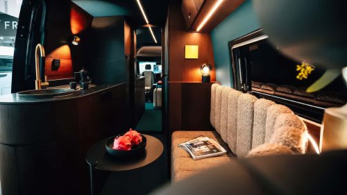Sensación de yate en una Mercedes Sprinter: esta camper es puro lujo