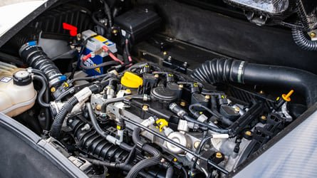 769 kg y 335 CV: la prueba del Alfa Romeo 4C más especial de la historia