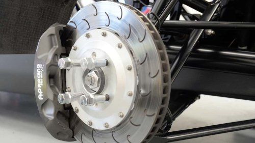 ¡Impresionante este biplaza descapotable de 532 CV!