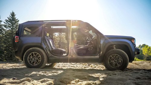 Jeep Recon Hancur Berantakan dalam Video Viral