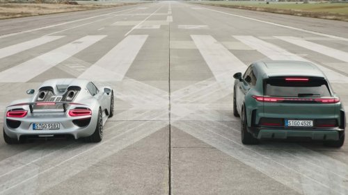 Porsche fait courir la 918 Spyder contre le Cayenne électrique