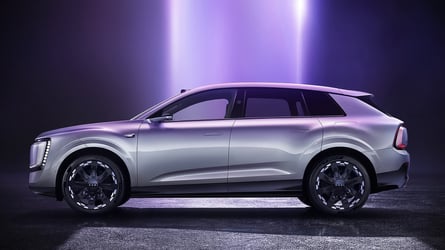 Audi, La marca AUDI (con mayúsculas) está desarrollando una nueva berlina