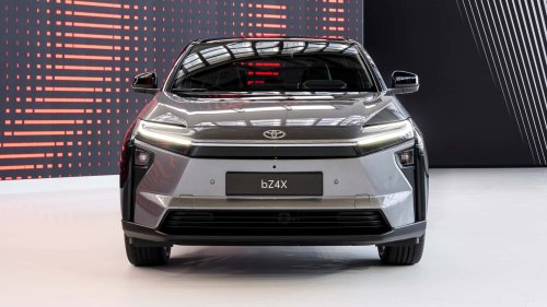 Toyota, Toyota bZ4X, Nuevo Toyota bZ4X 2026: ¿precios, ofertas y equipamientos? ¿Básico y autonomía?