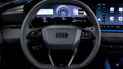 Audi, Enfin : Audi réintroduit de véritables boutons sur le volant