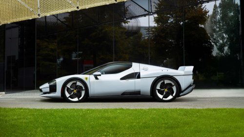 Ferrari, Ferrari F40, La nouvelle Ferrari qui rend hommage à la légendaire F40