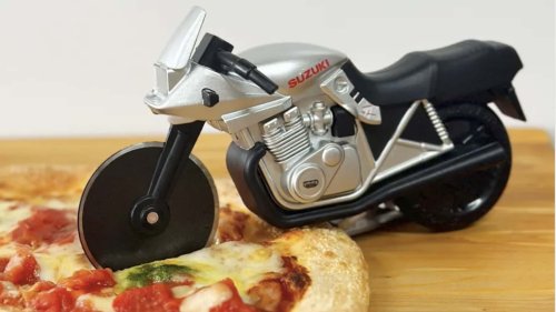 Suzuki, Ahora puedes cortar tu pizza al estilo Suzuki