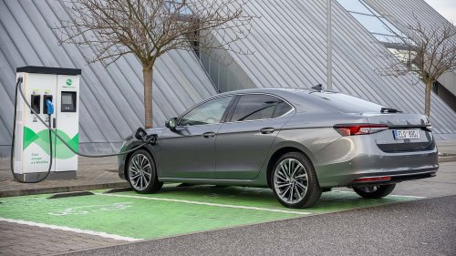 Skoda, Skoda Superb, Skoda Superb iV (2026): Stärkerer Plug-in-Hybrid für die Limousine