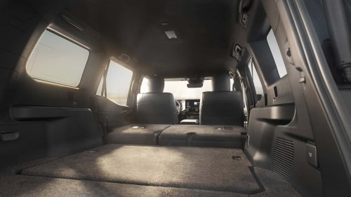 ¿No has comprado todavía el Land Cruiser? Acierto, porque llega la mejor versión 4x4