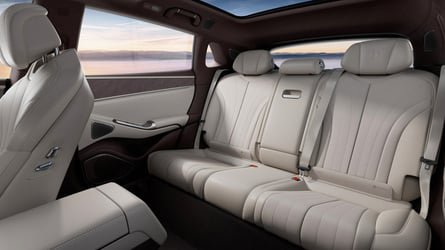 Este coche carga su batería en el mismo tiempo ¡que si echaras gasolina!