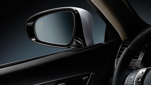 Driver Doesn’t Do Suspension Refresh Before Taking Lexus GS 300 Out of Storage. He Instantly Regrets It