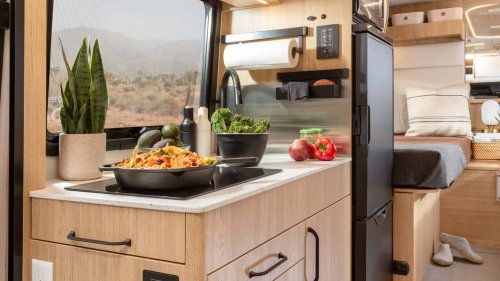 Leisure Travel Vans Unity TBX, una autocaravana canadiense de lujo