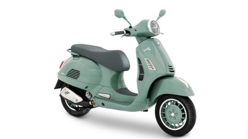 Vespa se llena de nostalgia con las Primavera y GTS 80 Aniversario