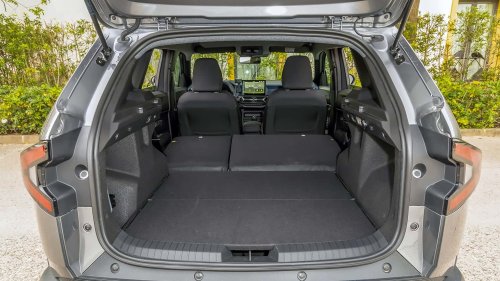 Dacia, DR 5.0 vs. Dacia Duster: comparativa entre SUV baratos