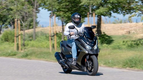 Prueba KYMCO DTX 350: un scooter práctico, urbano y campero