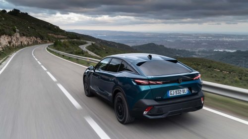 Peugeot, Lanzamiento: Peugeot 408 (2025)