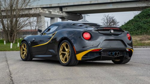 769 kg y 335 CV: la prueba del Alfa Romeo 4C más especial de la historia