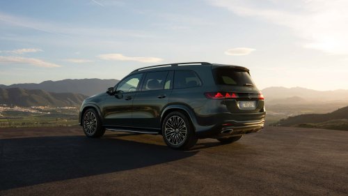 The New Mercedes GLS Has "Cloud-Based" Suspension