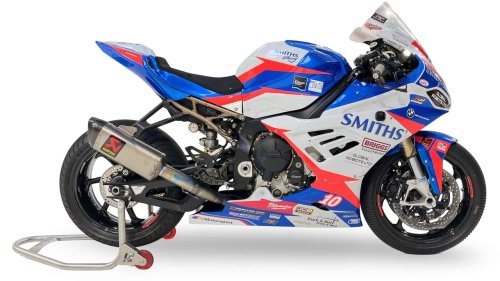 ¿Quieres una superbike ganadora del TT de la Isla de Man? Atento