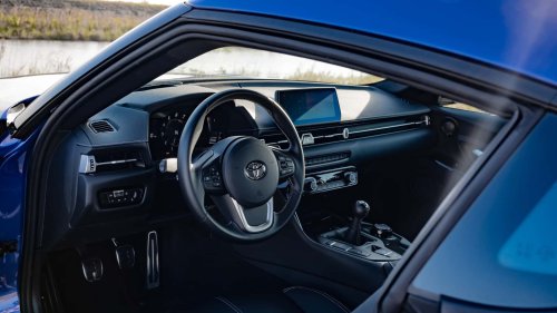Man’s Toyota Supra Runs Out of Gas. Then He Notices Something Strange When Filling Up