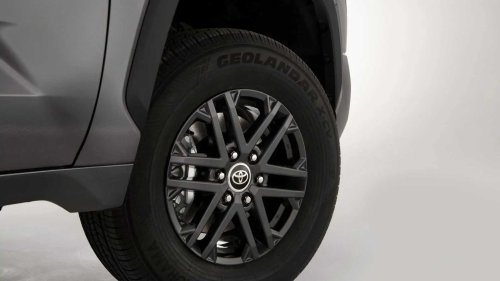 Missouri Man Shares Free Service His Toyota Dealership Offers. Is This a Play to Get More Women In the Shop?