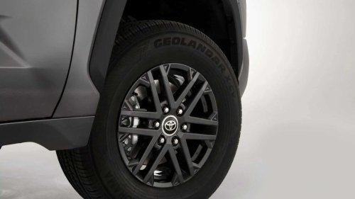 Toyota, Missouri Man Shares Free Service His Toyota Dealership Offers. Is This a Play to Get More Women In the Shop?