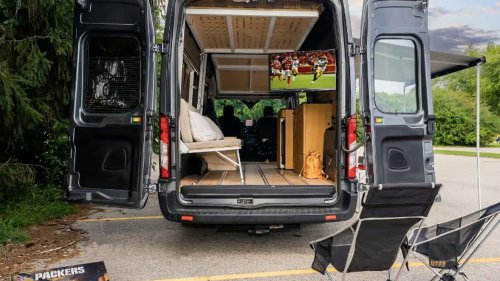 'Bricking': Ford Driver Gets Factory Recall Over Car's Software. His Dealership Appointment Turns Disastrous